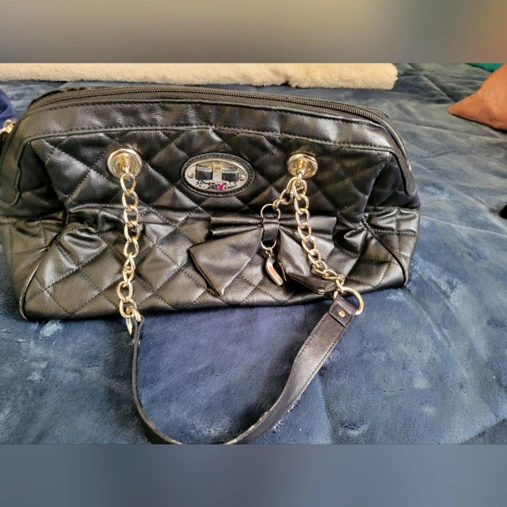 Betseyville Black Purse